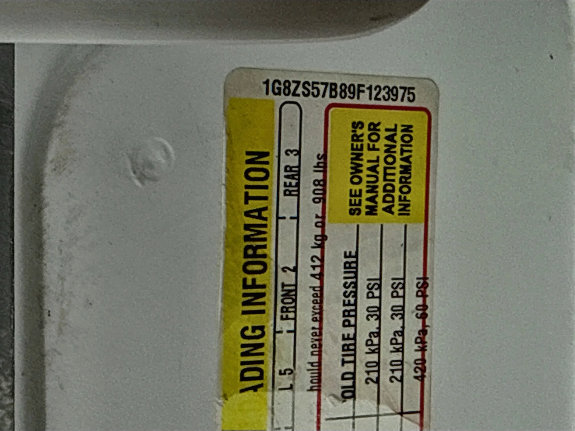 Used 2009 Polar White Saturn XE image 29