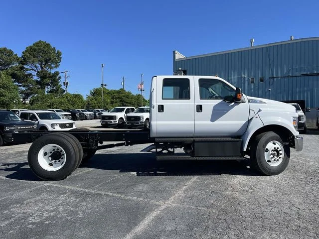 New 2027 White Ford Base image 2