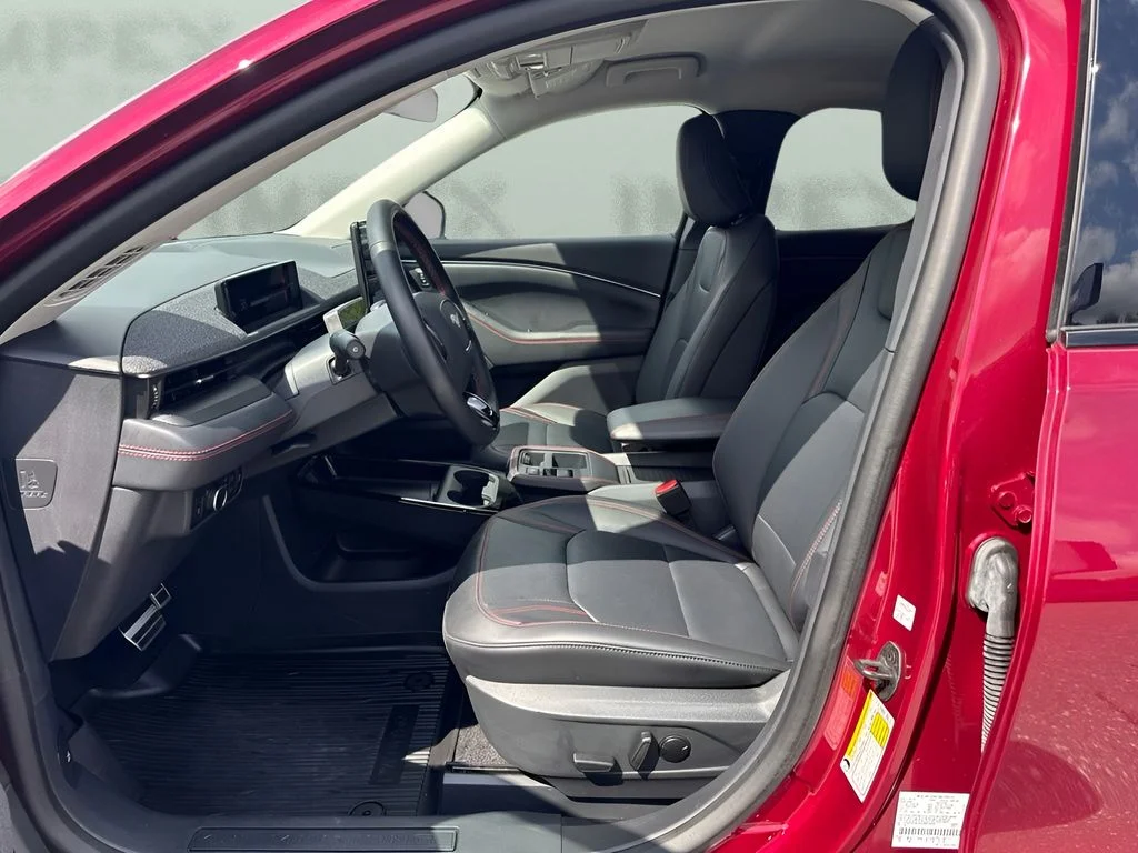 Used 2025 Red Ford Premium image 5