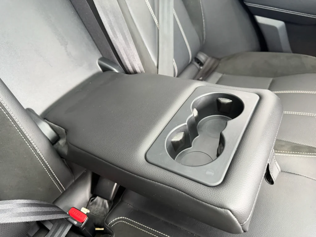 Used 2019 Corris Grey Metallic Land Rover R-Dynamic SE image 29