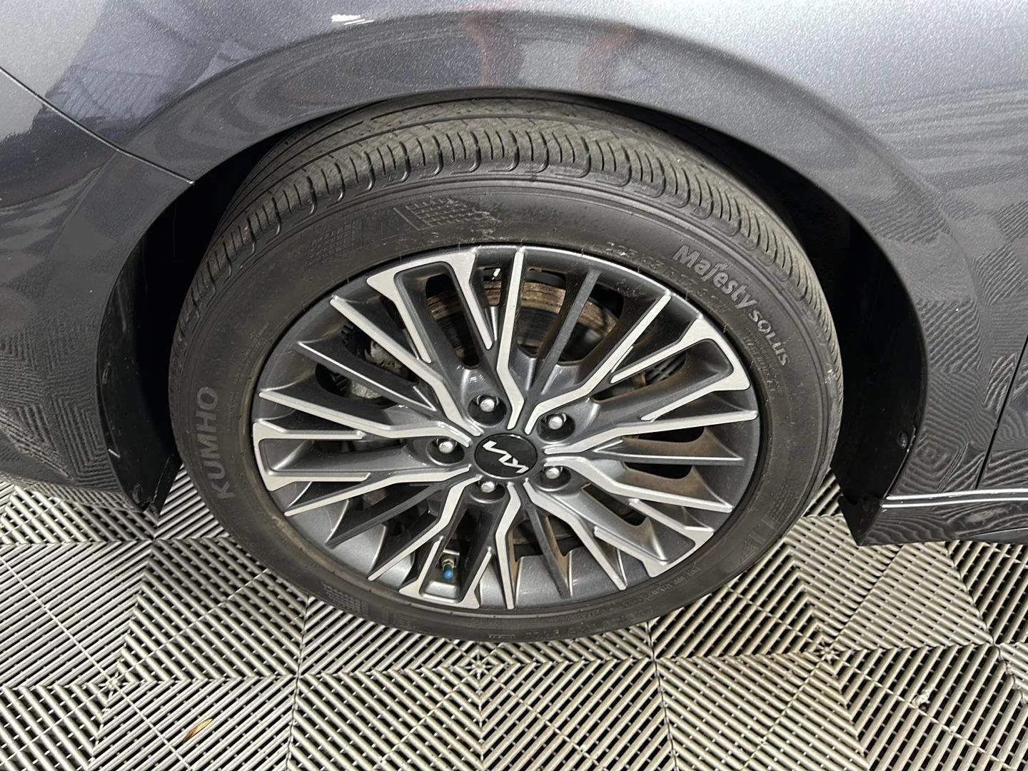 Used 2023 Gravity Gray Kia GT-Line image 18