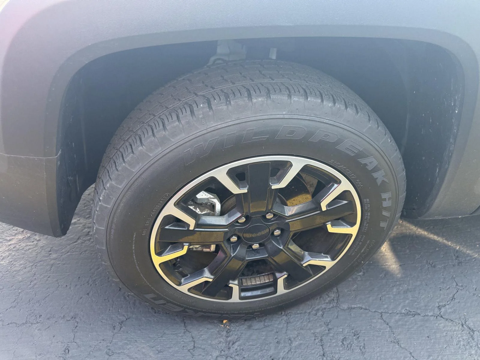 Used 2023  Jeep Upland image 4