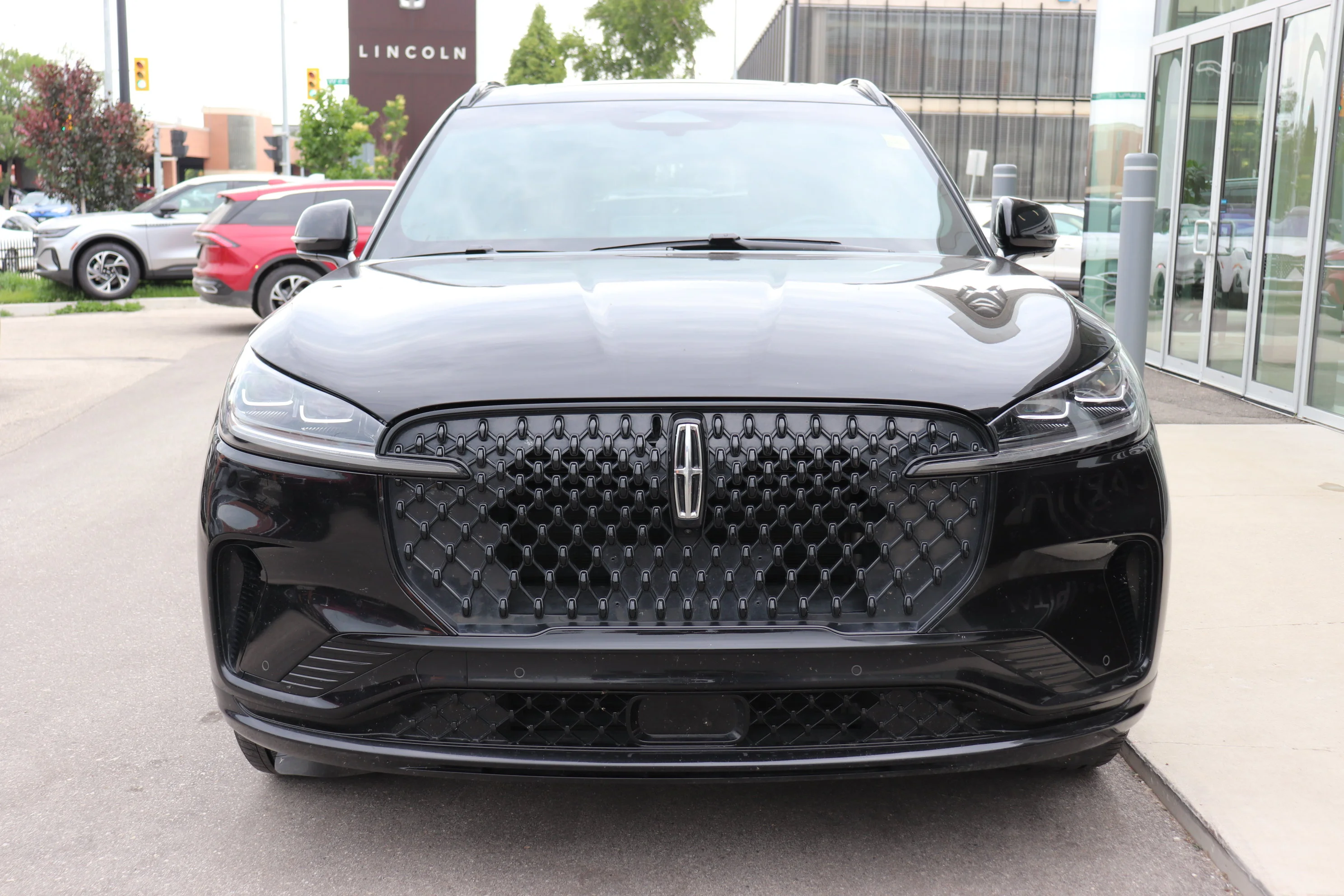 Used 2025 Black Lincoln Reserve image 2