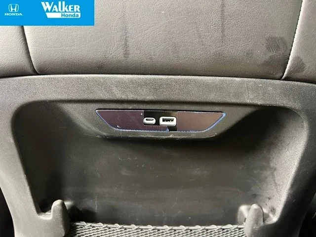 2025 Chrysler Pacifica Select - Photo 40
