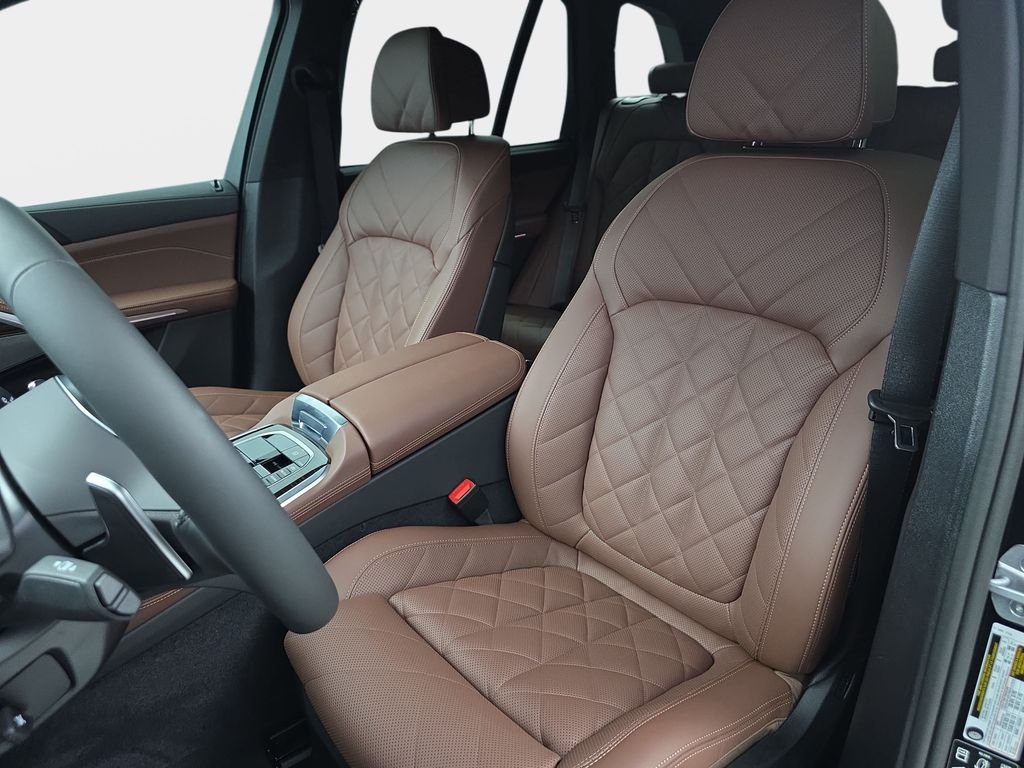 New 2026 Black Sapphire Metallic BMW xDrive40i image 15