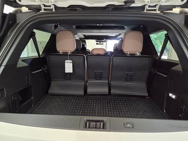 Used 2025 White Lincoln Black Label image 15