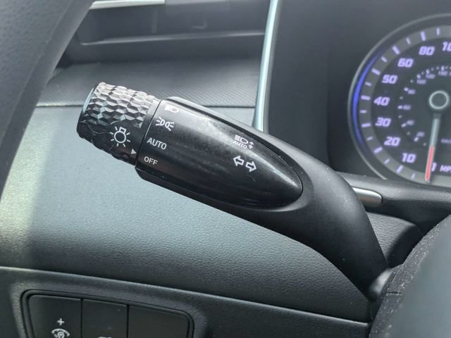 Used 2023 Black Hyundai SEL image 28