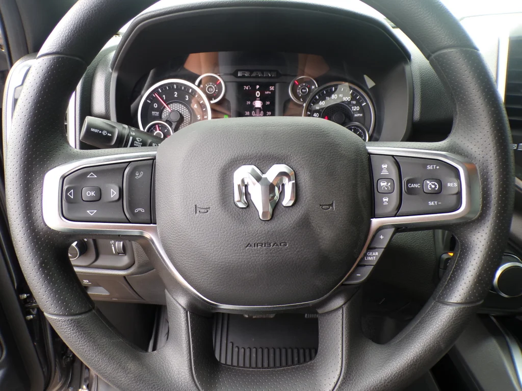New 2026 Granite Crystal Metallic Clear-Coat Exterior Paint RAM Big Horn image 20