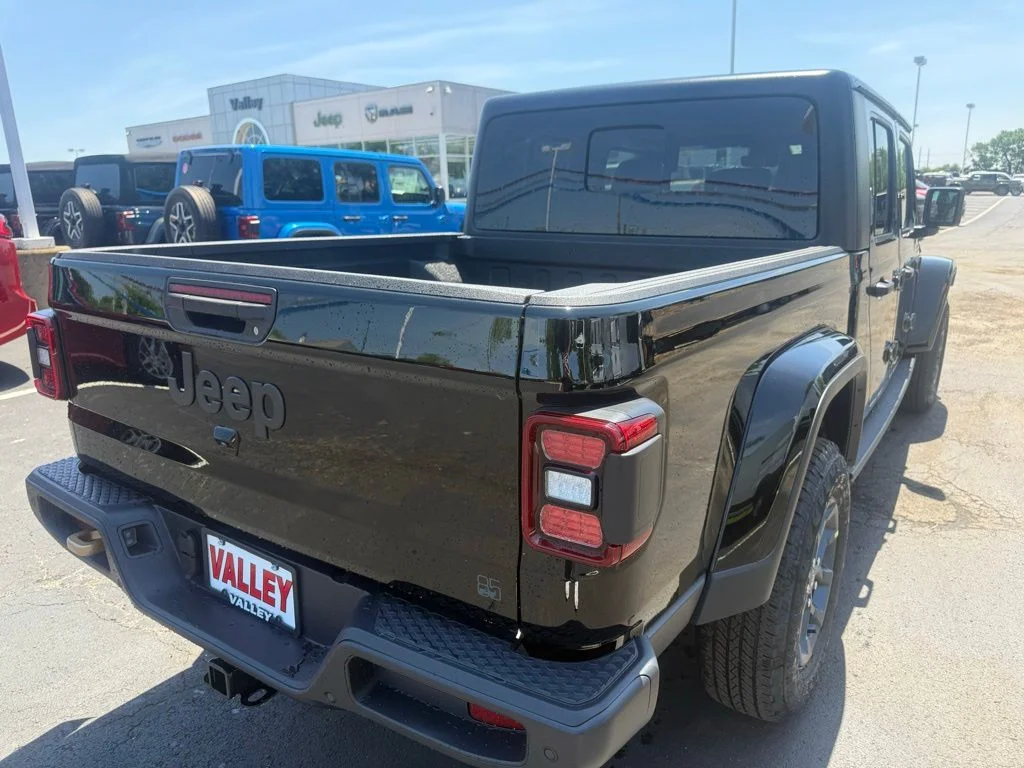 New 2026 Black Clear-Coat Exterior Paint Jeep 85th Anniversary Edition image 3