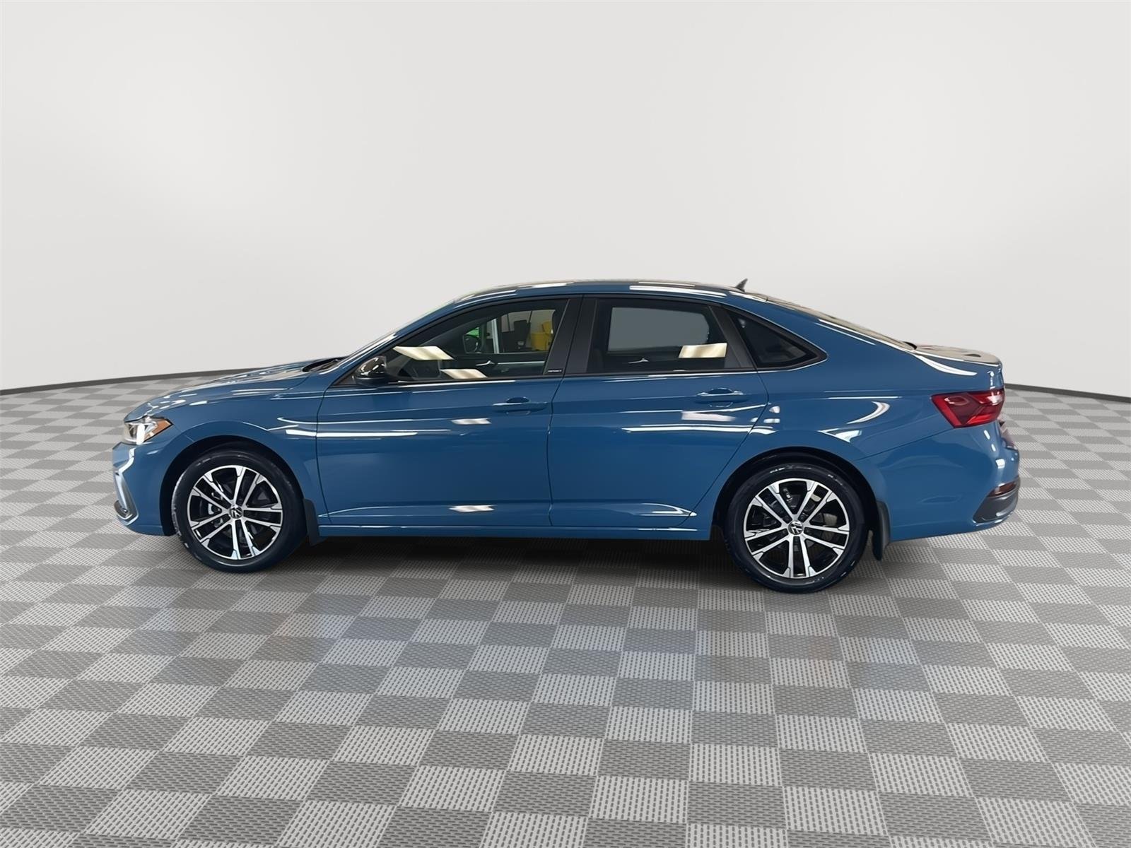 Used 2025 Monterey Blue Volkswagen Sport image 8