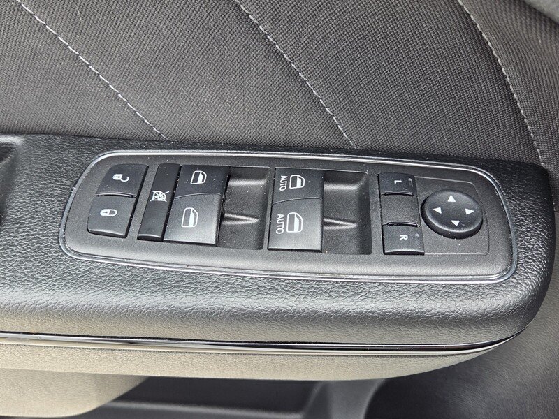Certified Used 2023 White DODGE SXT RWD image 23