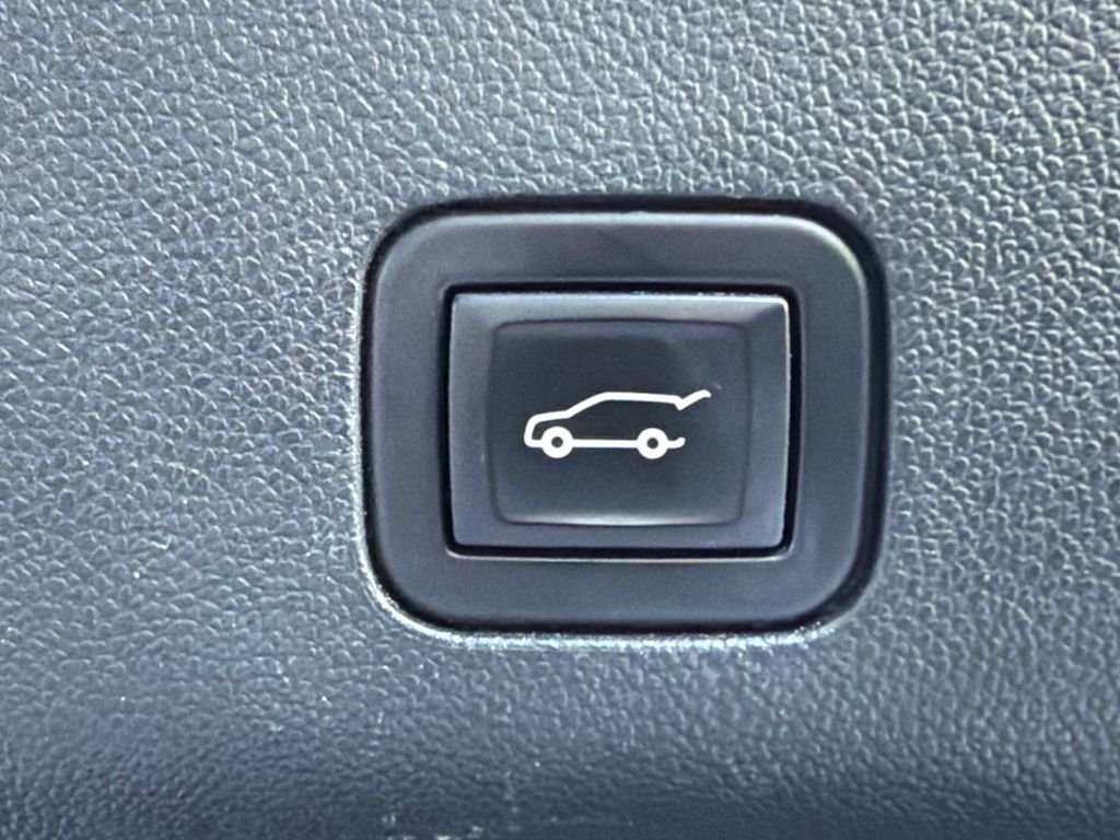 2021 Chevrolet Tahoe Z71 - Photo 19