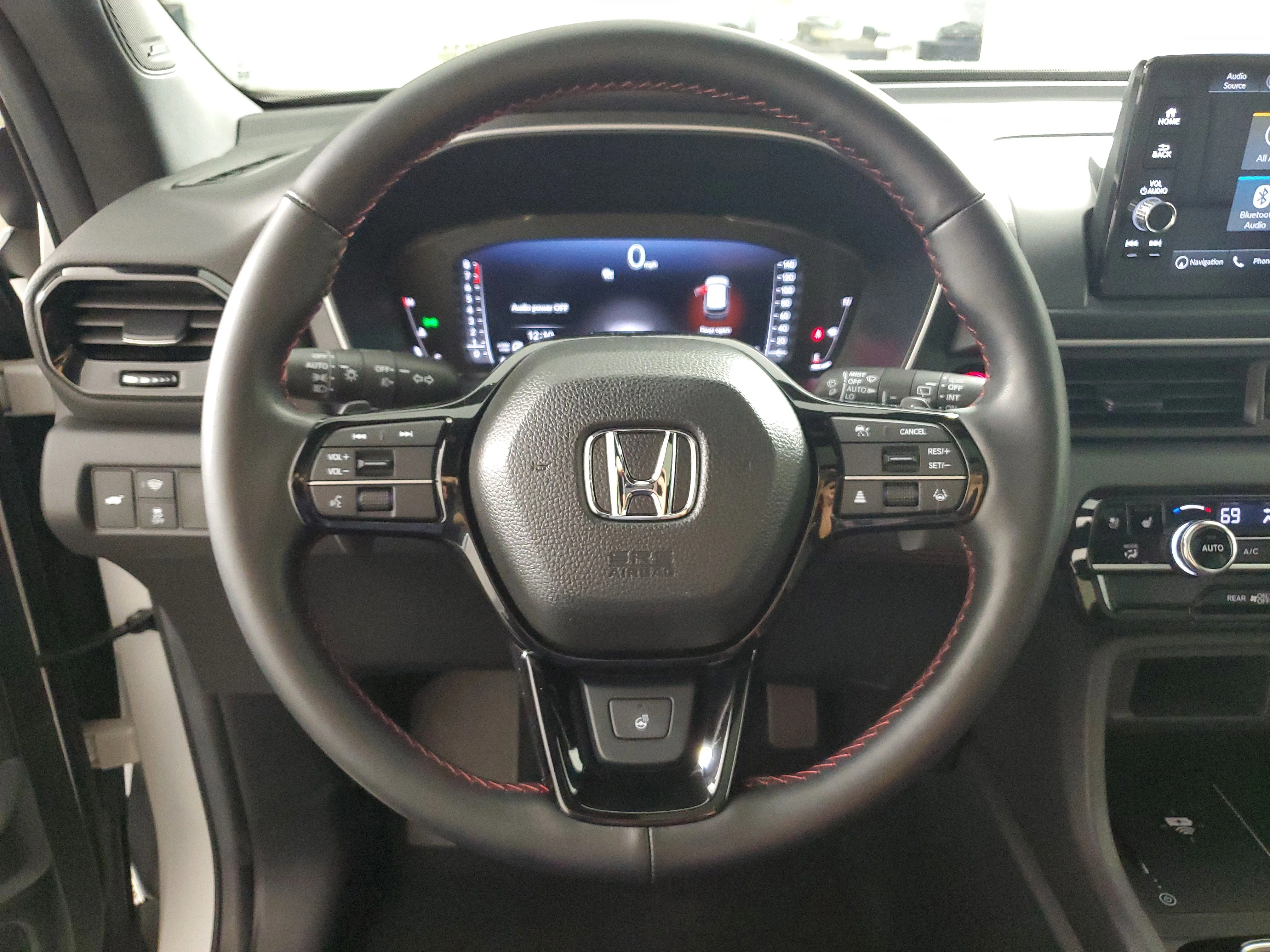 2025 Honda Pilot Black Edition - Photo 58
