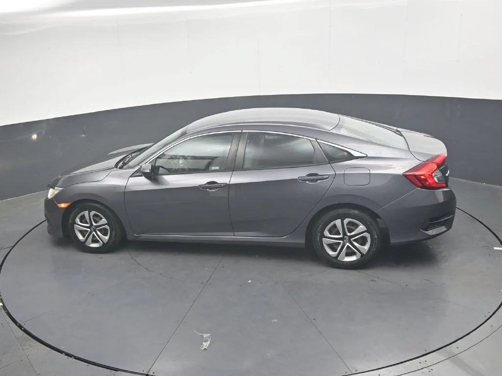 Certified Used 2018 Lunar Silver Metallic Honda LX image 23