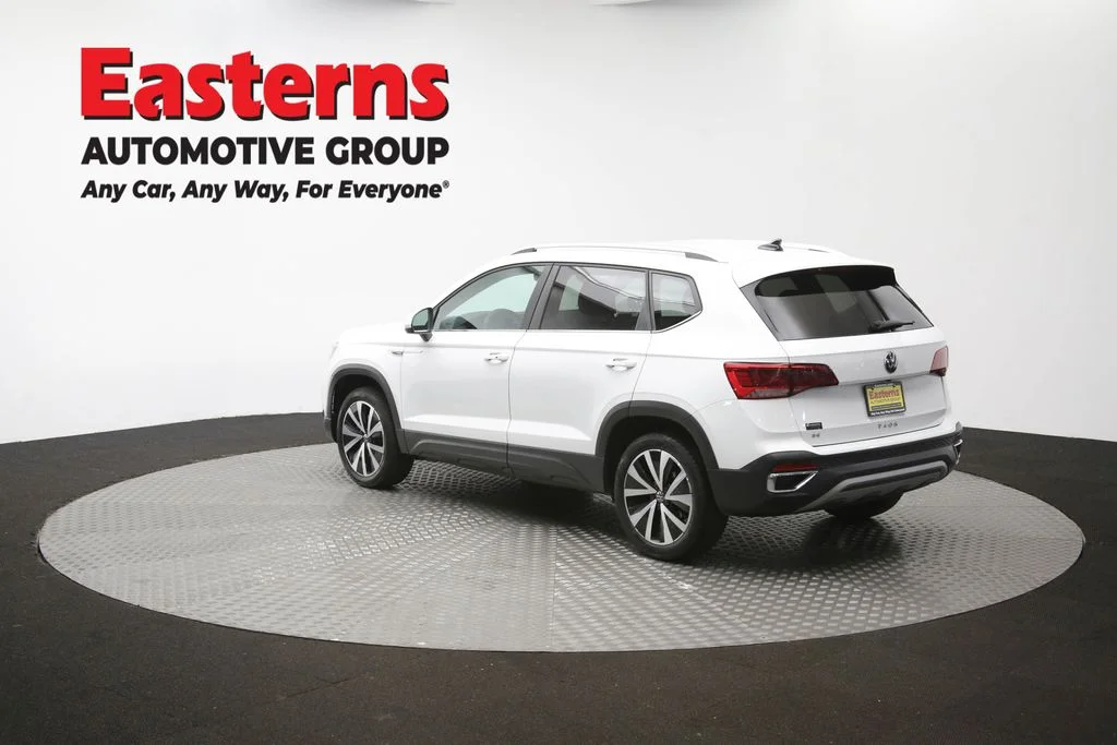 Used 2024 White Volkswagen 1.5T SE image 62