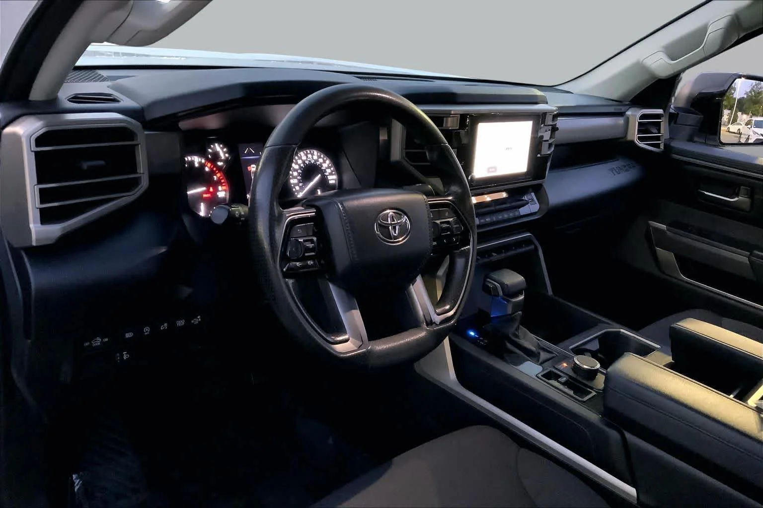 Used 2023 Ice Cap Toyota SR5 image 15