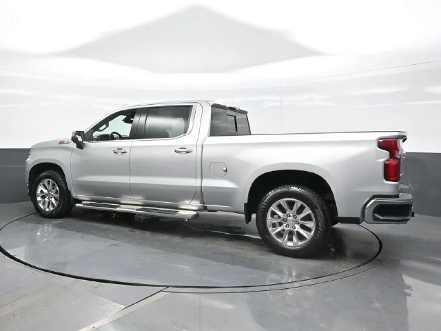 Used 2021 Silver Chevrolet LTZ image 3