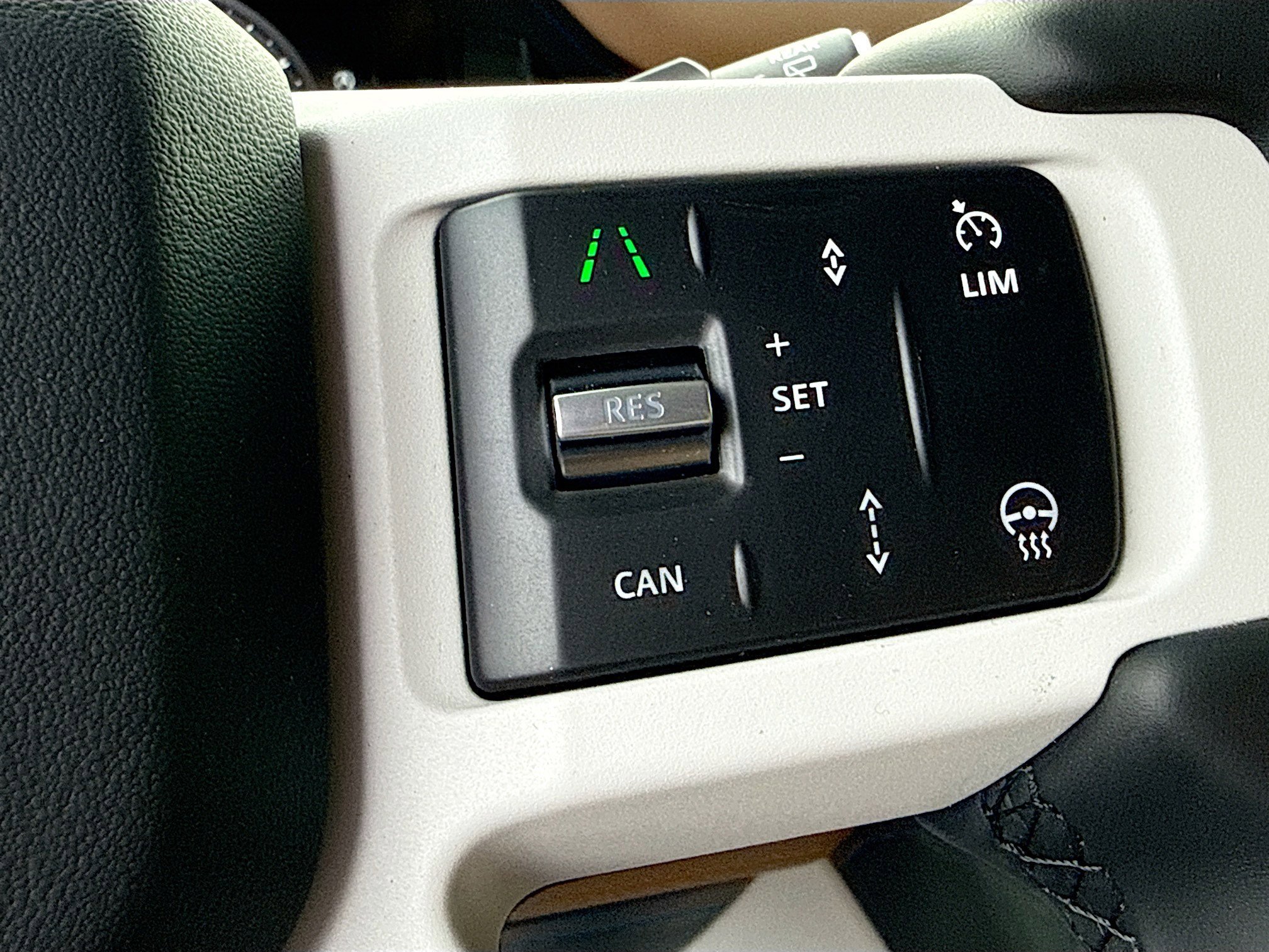 New 2026 Santorini Black Land Rover S image 39