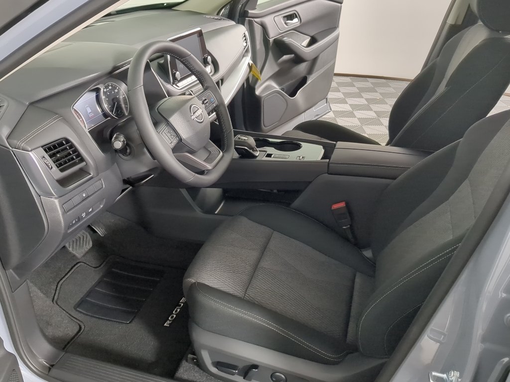 New 2026 Boulder Gray Pearl Nissan SV image 10