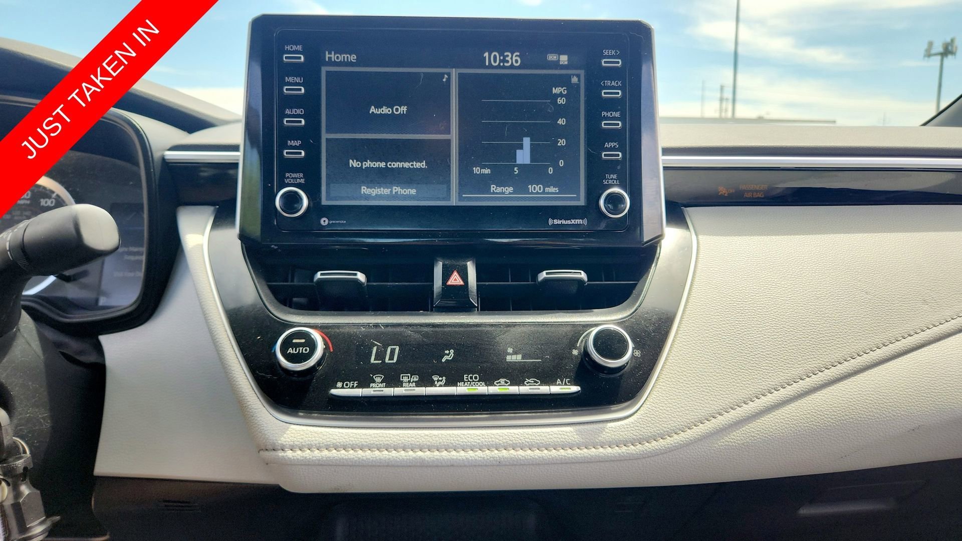 2021 Toyota Corolla SE - Photo 16
