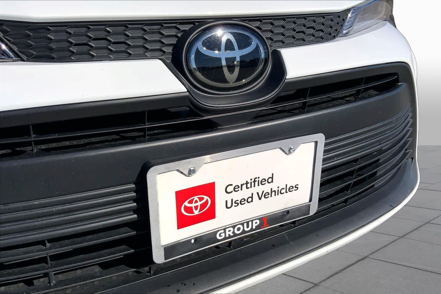 Used 2026 Ice Cap Toyota LE image 29