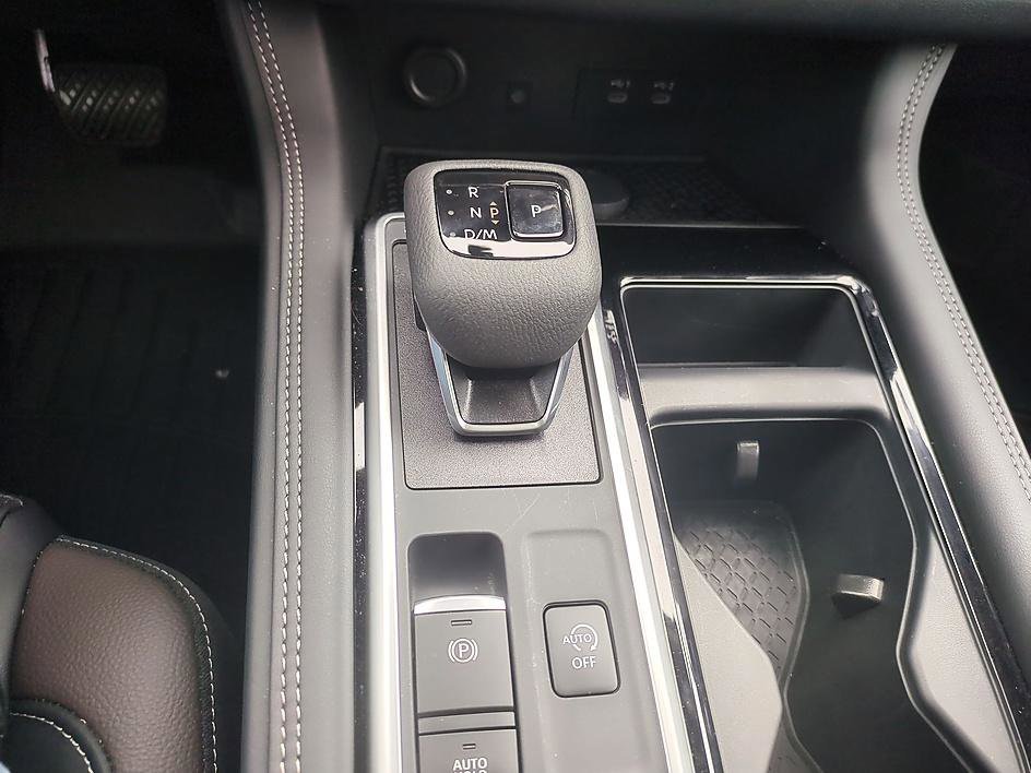 Certified Used 2026 Everest White Pearl Tricoat Nissan Platinum image 23