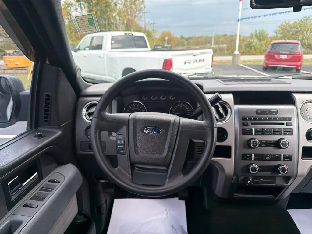 Used 2012 White Ford XLT image 36