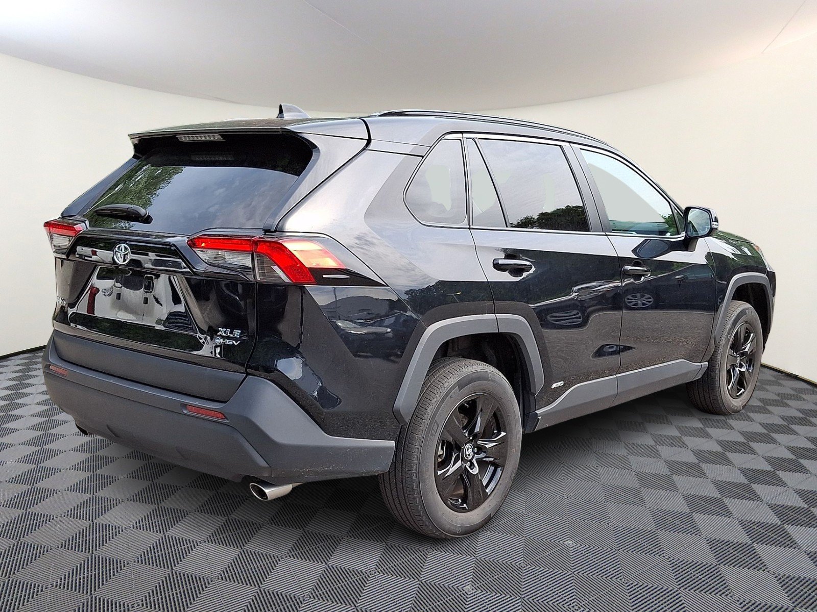 Used 2025 Midnight Black Metallic   218 Toyota Hybrid XLE image 5