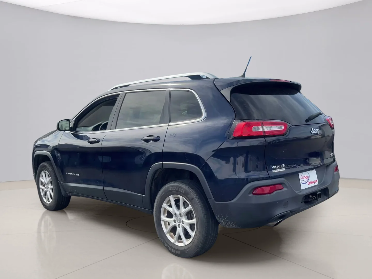 Used 2014 Blue Jeep LATITUDE image 4
