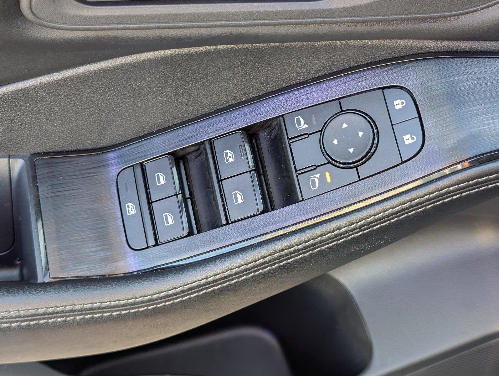 Used 2025 Gun Metallic Nissan SV image 19