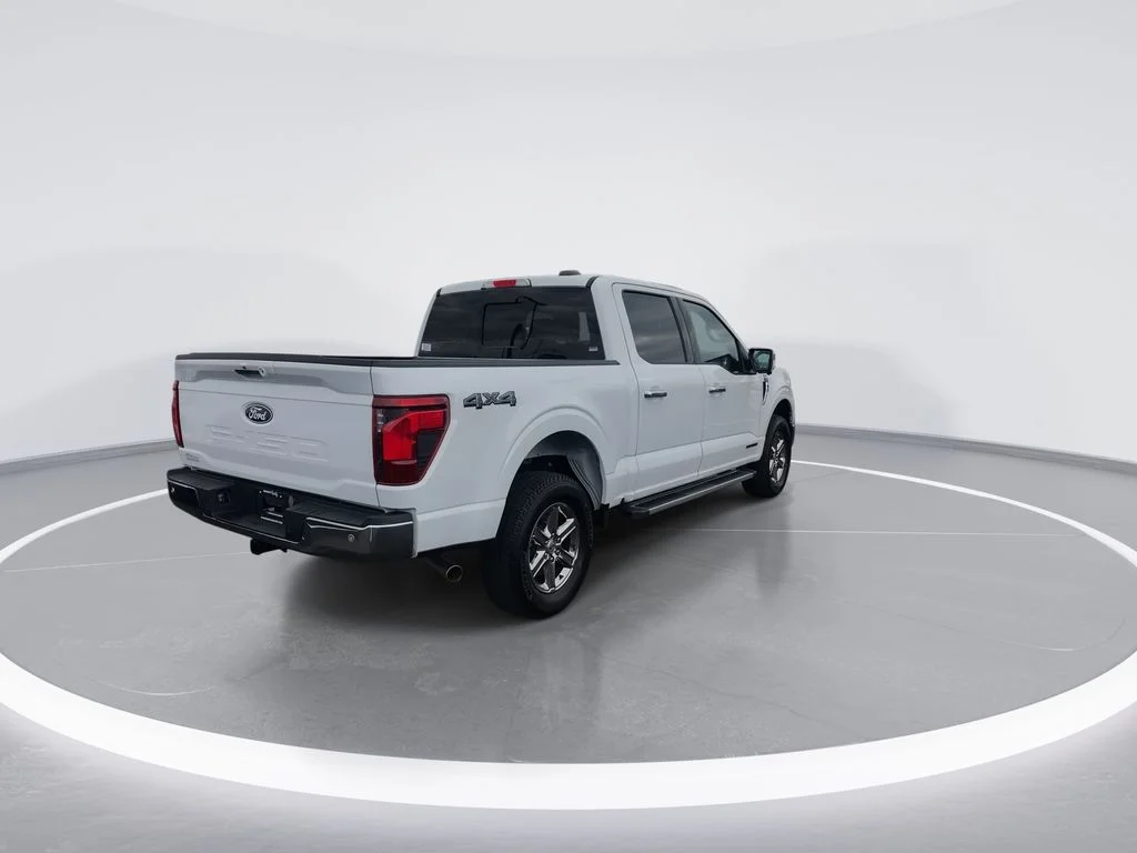 Used 2024 White Ford XLT image 8