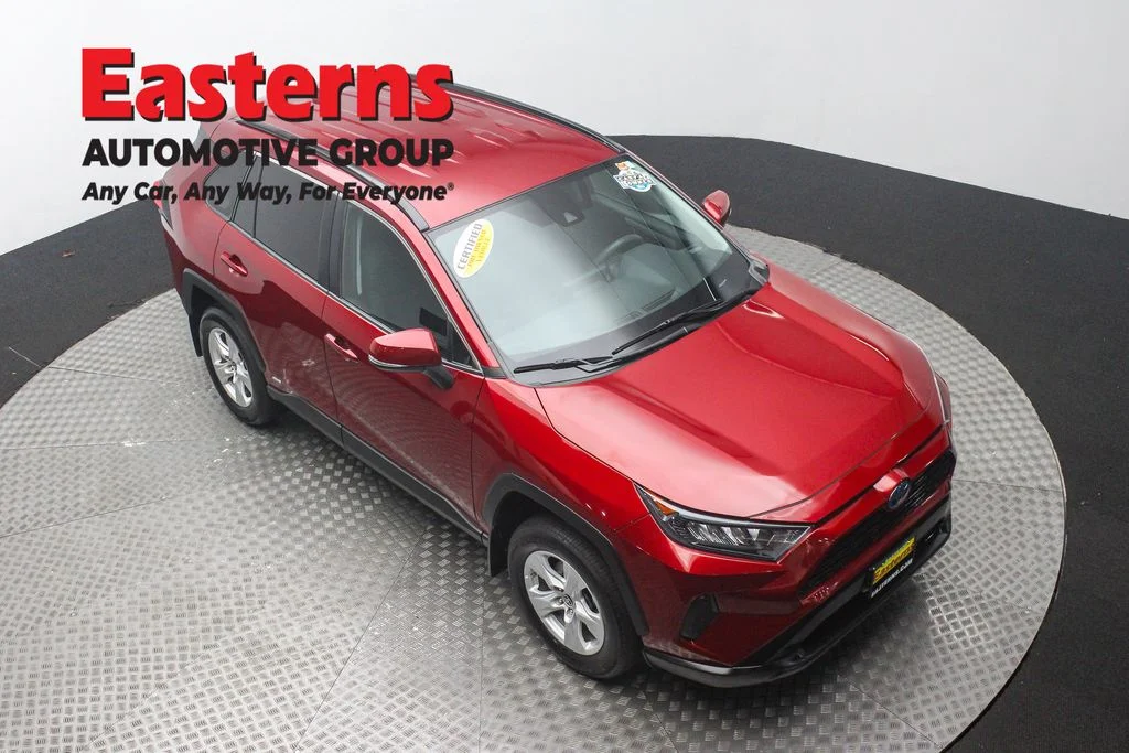 Used 2021 Red Toyota LE image 3