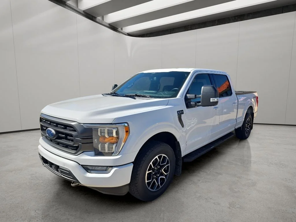 Used 2021 White Ford  image 1