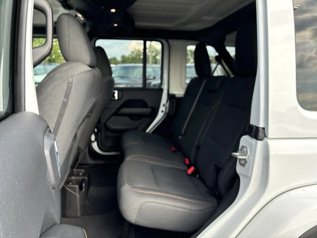 Used 2026 White Jeep Sahara image 19