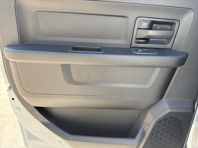 New 2026 Bright White Clear-Coat Exterior Paint RAM TRADESMAN Chassis Cab image 31