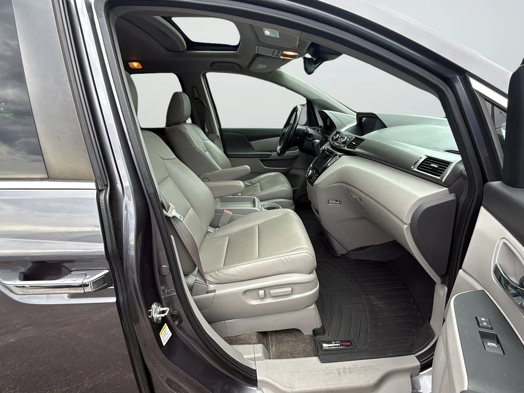 Used 2016  Honda EX-L image 9