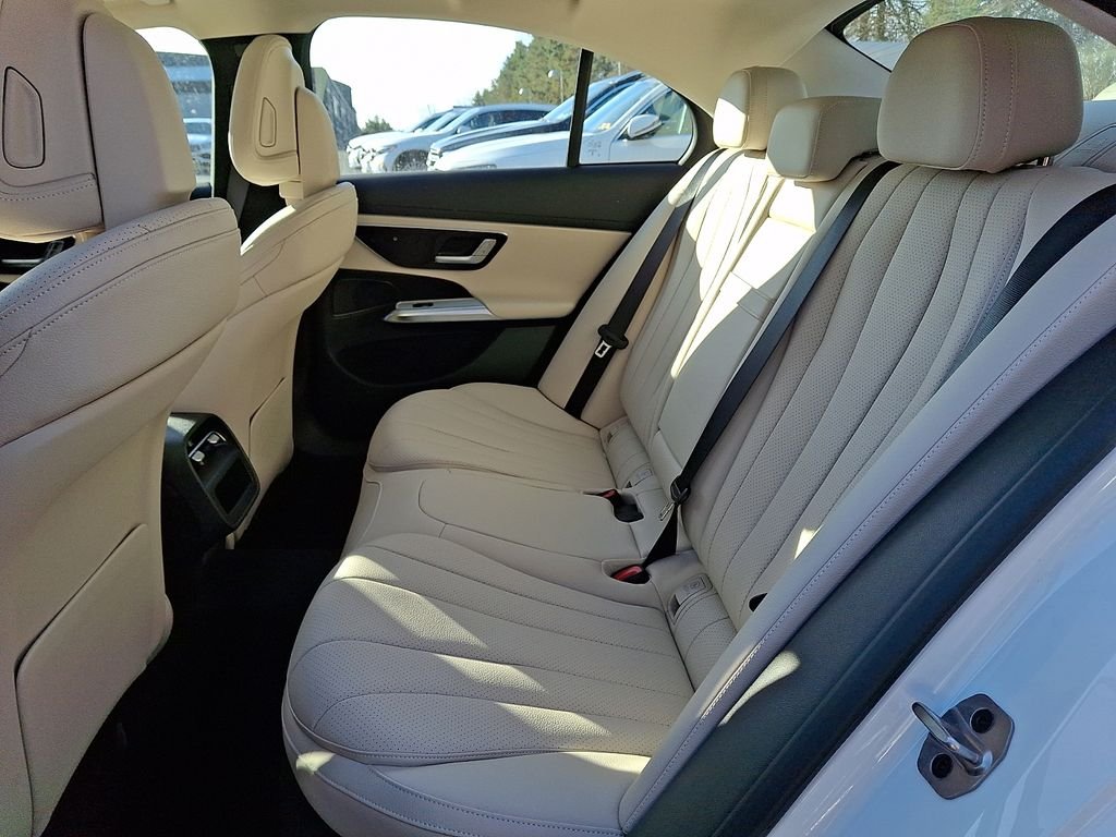New 2026 Polar White Mercedes-Benz E 350 image 10