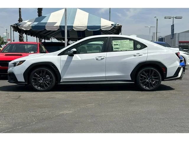New 2026 CERAMIC WHITE Subaru Base image 32