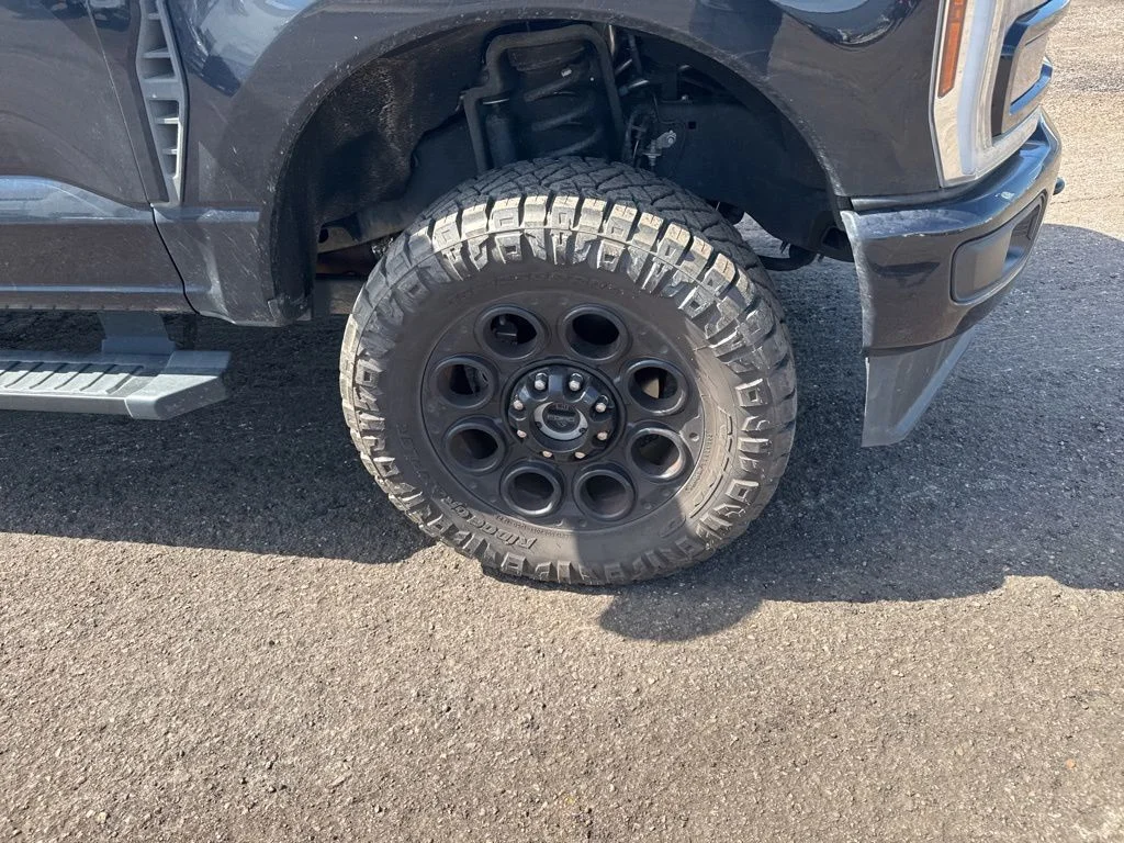 Used 2024 Black Ford XLT image 19