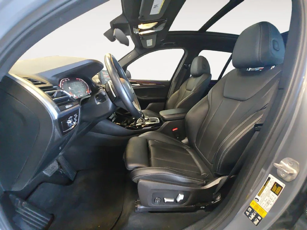 Used 2023 Gray BMW xDrive30i image 16