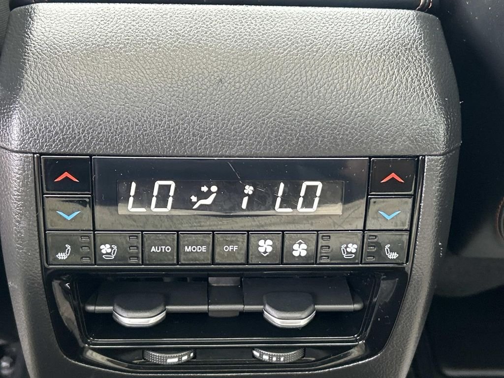 Used 2023 Black Jeep Summit Reserve image 23