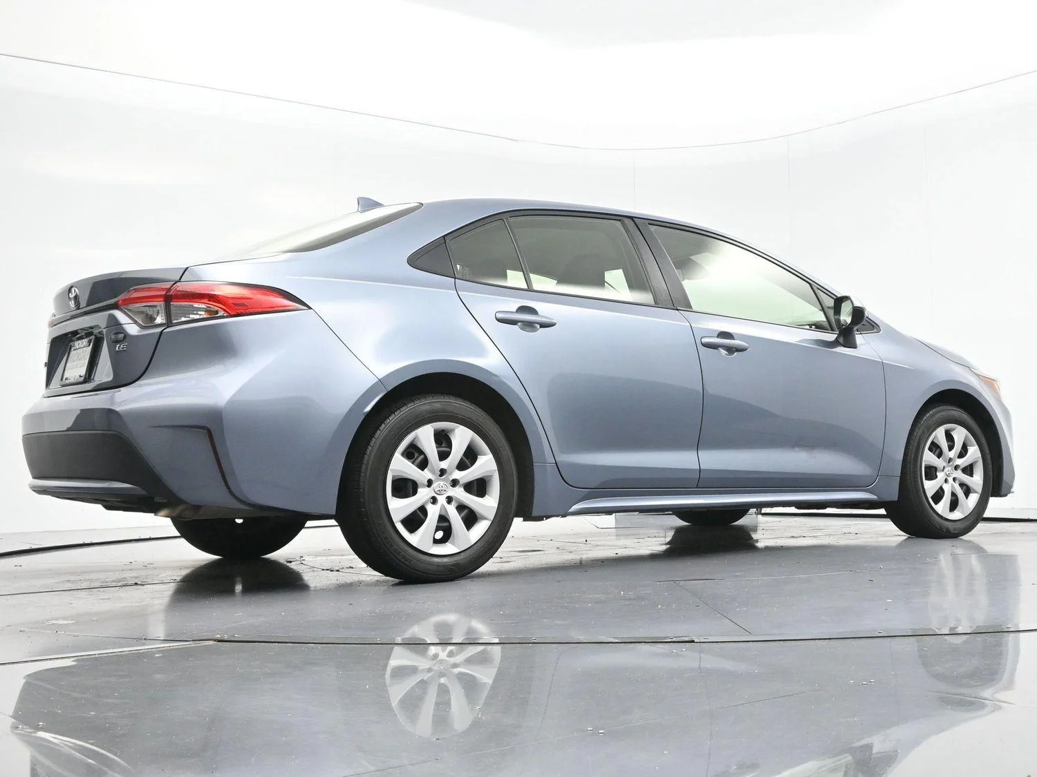 Used 2022 Celestite Gray Metallic Toyota LE image 45