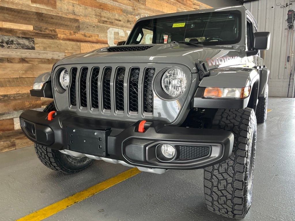 Used 2022 Gray Clearcoat Jeep Mojave image 9