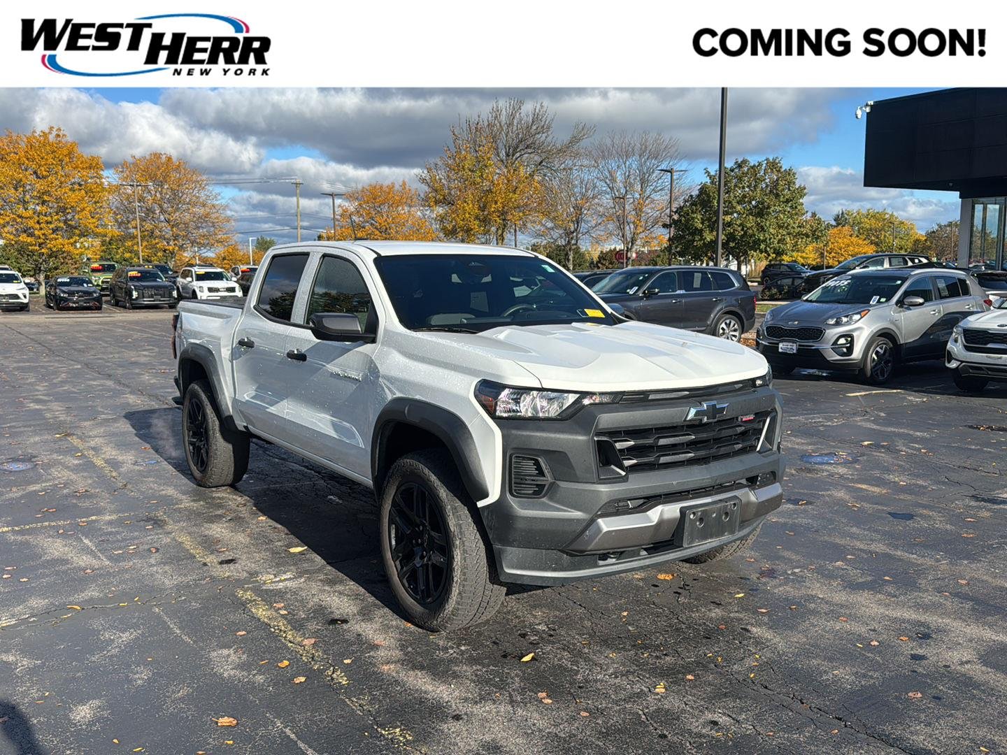 Used 2025 Summit White Chevrolet 4WD Trail Boss image 1