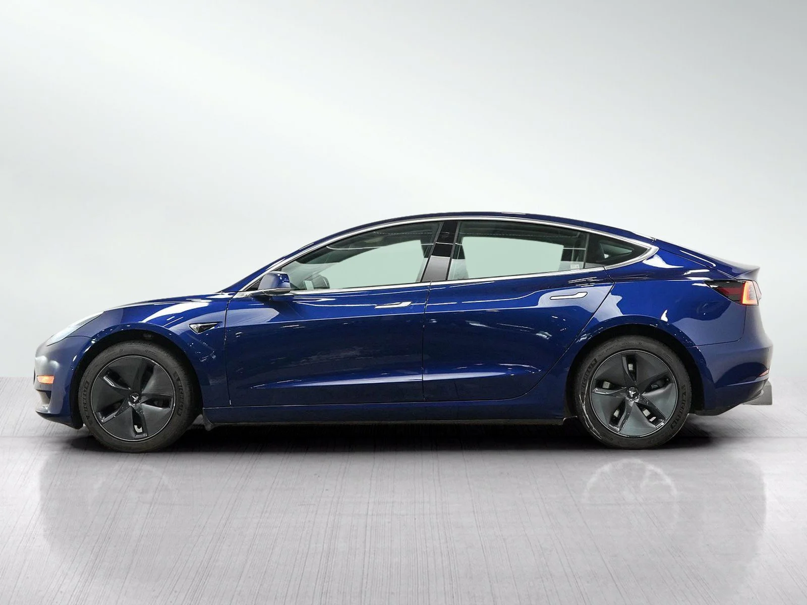 Used 2020 Blue Tesla Standard image 2
