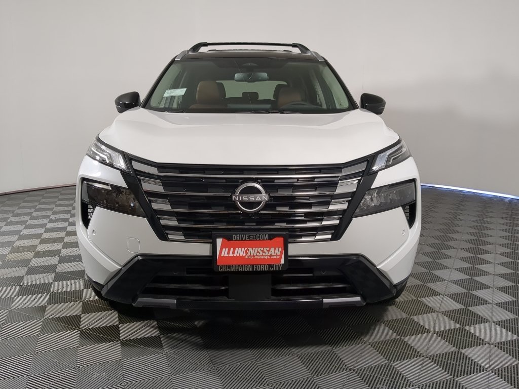New 2026 Everest White Pearl TriCoat / Super Black Two-tone Nissan Platinum image 4