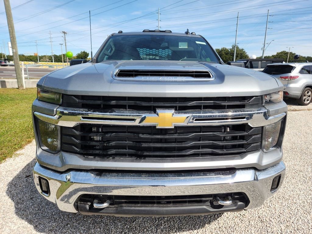 2025 Chevrolet Silverado 3500 HD LT - Photo 4