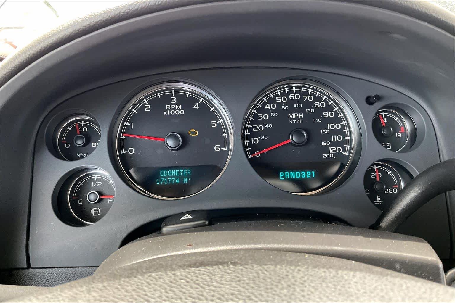 Used 2008 SUMMIT WHITE Chevrolet LS image 21