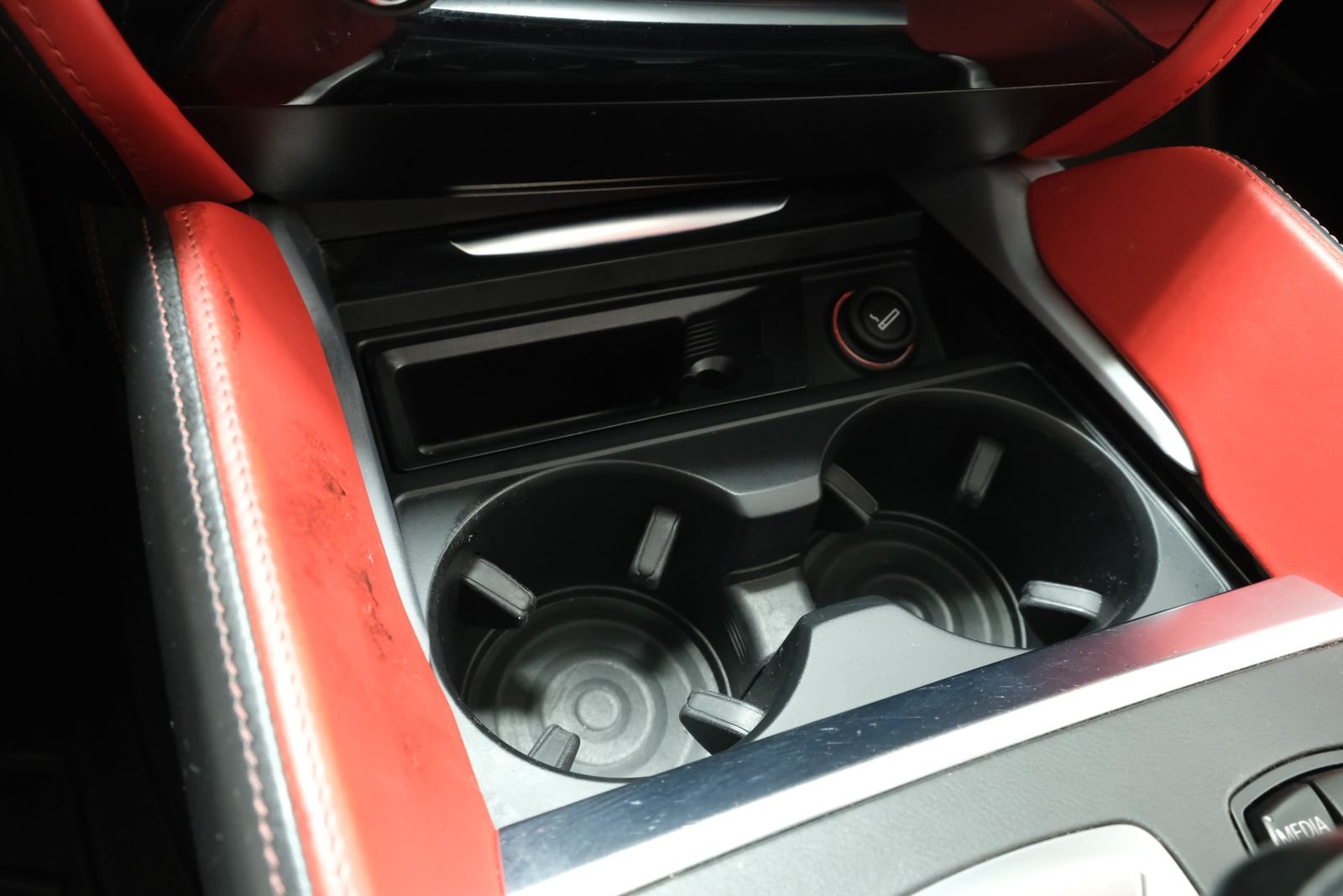 Used 2016 White Metallic BMW Base image 21