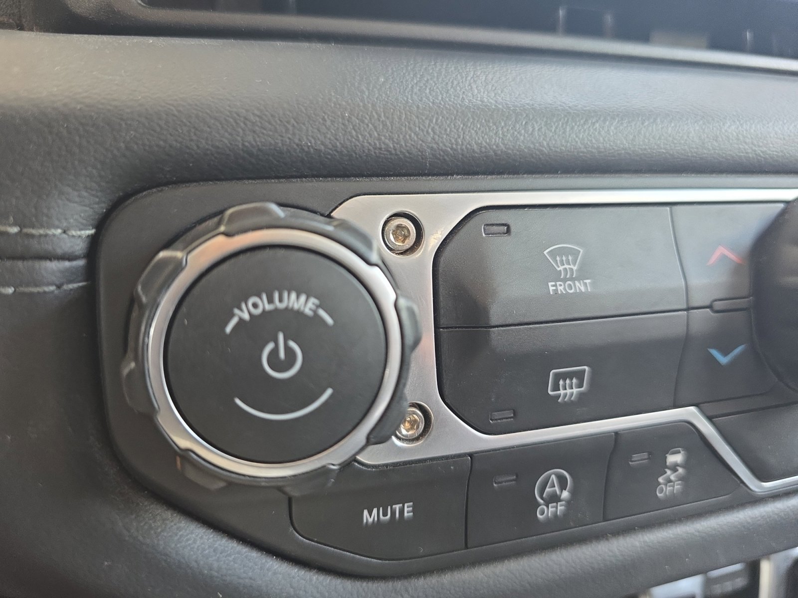 Used 2025 Fathom Blue Pearlcoat Jeep Mojave image 14
